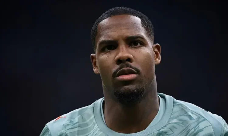 Chelsea in Talks with AC Milan for Goalkeeper Mike Maignan