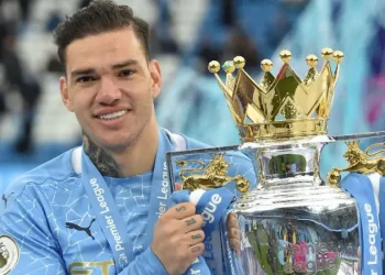 Ederson Quashes Exit Rumours, Affirms Commitment to Manchester City