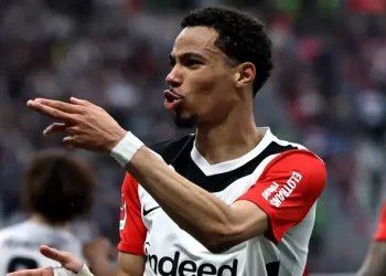 Arsenal Enter €100m Race for Ekitike