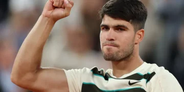 Alcaraz Storms into French Open Semi-Final, Faces Musetti Next