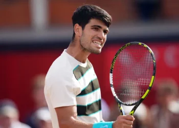 Alcaraz Dominates, Sets Up Queen’s Final Against Lehecka