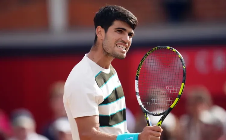Alcaraz Dominates, Sets Up Queen’s Final Against Lehecka