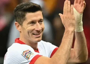 Lewandowski Ends Exile, Returns to Poland Squad Under New Coach