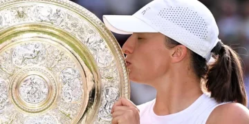 Swiatek Achieves Historic Wimbledon Victory with Dominant Double Bagel