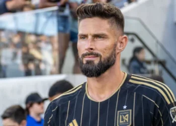 Giroud Returns to France with Lille
