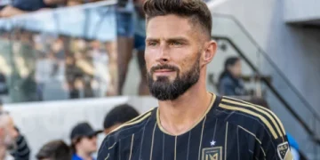 Giroud Returns to France with Lille