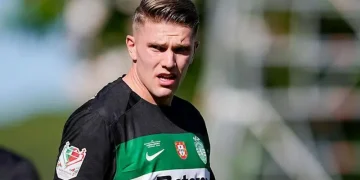 Sporting Star Gyokeres Faces Discipline Amid Arsenal Transfer Talk