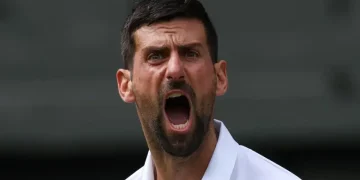 Djokovic Breaks “Federer Curse” in Gritty Wimbledon Quarter-Final Advance