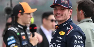 Verstappen Snatches British GP Pole from Piastri in Dramatic Qualifying