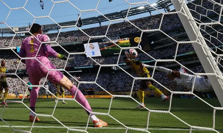 Garcia Shines as Mbappe Returns with Spectacular Goal