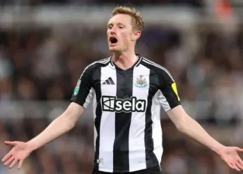 Longstaff Joins Leeds