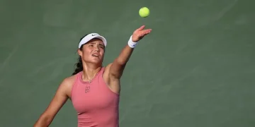 Raducanu Beats Osaka in Washington