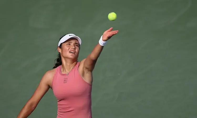 Raducanu Beats Osaka in Washington