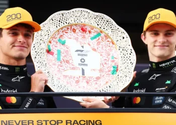 McLaren Boss Believes Norris and Piastri Can Handle Title Fight