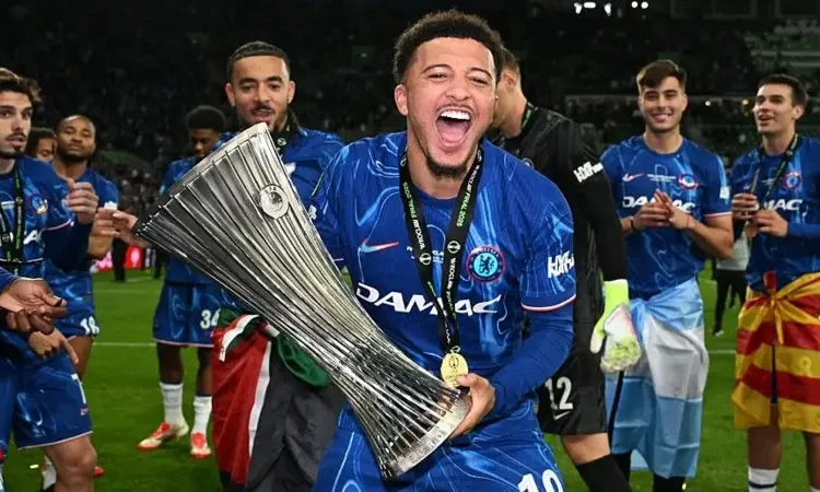 Roma Make Offer for Manchester United’s Jadon Sancho