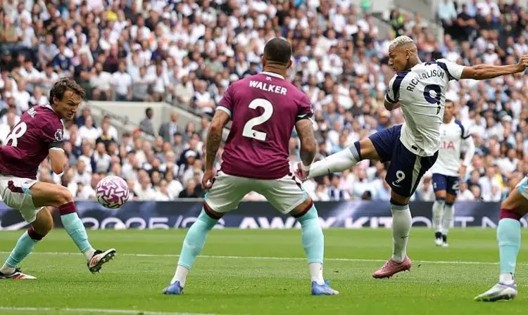 Richarlison Double Inspires Perfect Start for New Spurs Boss Frank