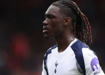 Galatasaray in Talks to Loan Tottenham’s Yves Bissouma