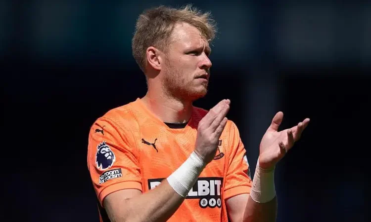 Ramsdale Joins Newcastle on Loan, Reuniting with Howe