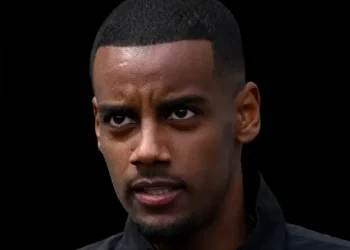 Newcastle Striker Alexander Isak’s Future in Doubt Amid PFA Awards Absence