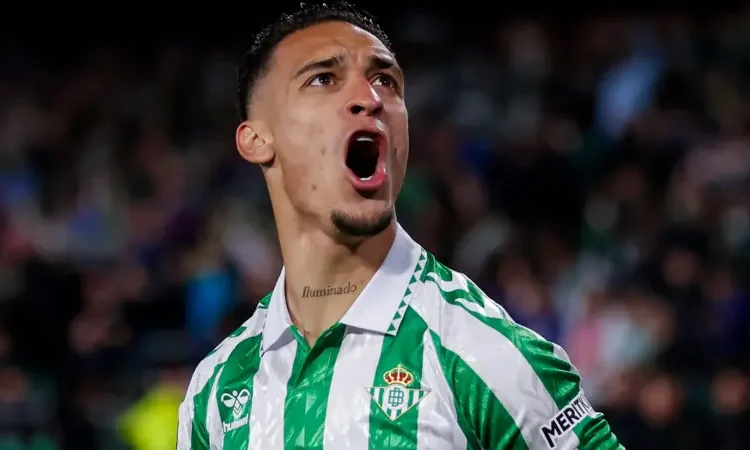 Antony’s Real Betis Move Collapses Amid Confusion