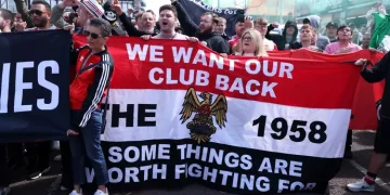 Manchester United Supporters’ Group Postpones Protest After Fan Survey Reveals Split Over Ratcliffe