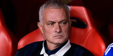 Mourinho Leaves Fenerbahce After Champions League Exit