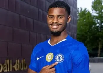 Chelsea Secure Ajax Defender Jorrel Hato