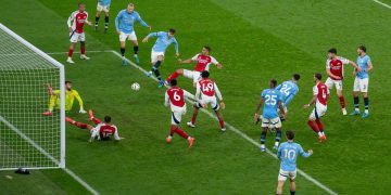 Martinelli Snatches Late Draw for Arsenal Against Man City