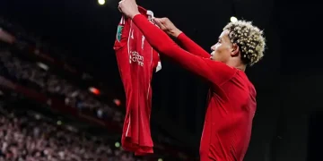 Ekitike’s “Stupidity” Paves Way for Isak Start