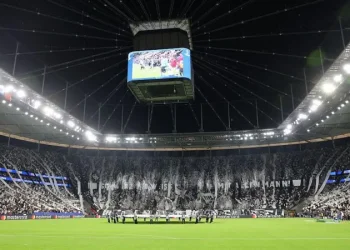 Frankfurt Routs Galatasaray in Champions League Thriller
