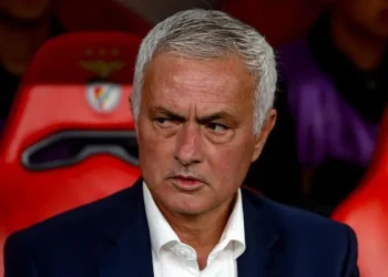 Mourinho Returns to Stamford Bridge: Benfica Manager Vows to Show Chelsea ‘I Am Here’