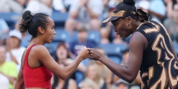Williams, Fernandez Reach US Open Quarter-Finals
