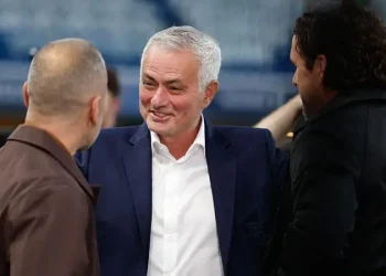 Mourinho Defeated, But Adored on Chelsea Return