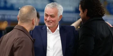 Mourinho Defeated, But Adored on Chelsea Return