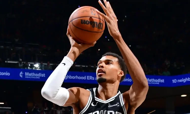 Undefeated Spurs and Thunder Shine on Big NBA Night