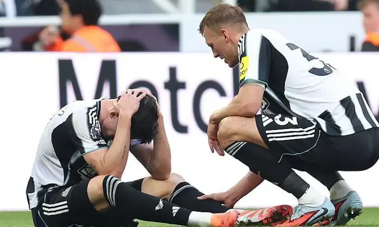 Newcastle Defender Livramento Out for 6-8 Weeks