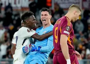 Ozer Saves Three Penalties in Unbelievable Finish as Lille Edge Roma