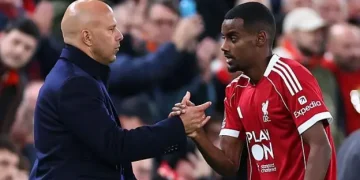 Rooney Slams Isak, Questions Salah’s Future as Liverpool Slump Deepens