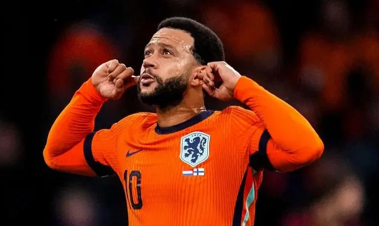 Depay Breaks Records as Netherlands Thrash Finland