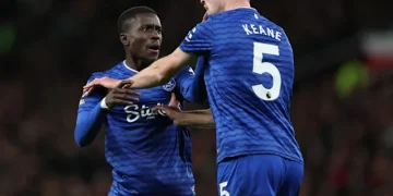 Gueye Slap Leads to Red Card, Apology, and Applause in Historic Everton Win