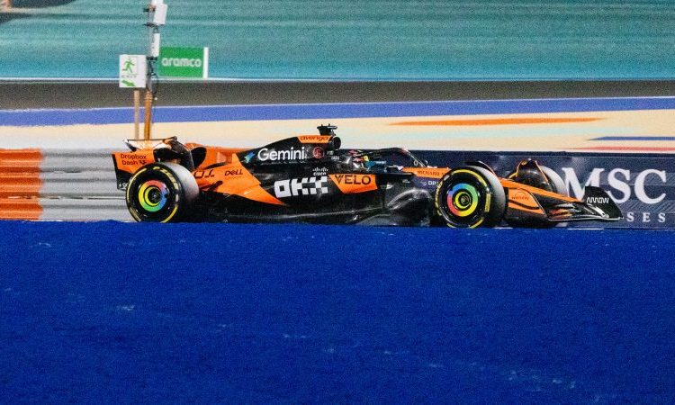 Piastri Claims Qatar Sprint Pole in Tight Title Race