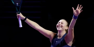 Anisimova and Rybakina Advance to WTA Finals Semis