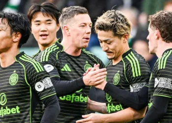 Celtic Strike Quick to Beat Hibs and Close Gap on Hearts