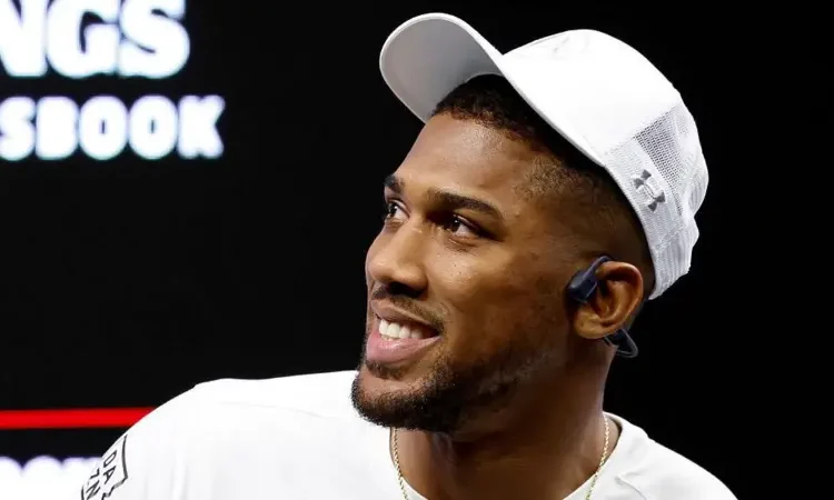 Joshua Vows to ‘Stomp’ Paul in High-Stakes Heavyweight Clash