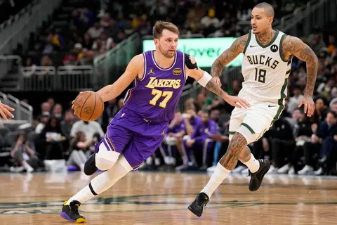 Doncic Drops 41 as Lakers Topple Bucks