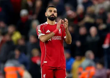 Rooney Urges Slot: Drop Salah to Stop Liverpool Slump