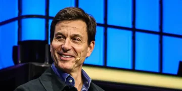 Mercedes F1 Valued at Record £4.6 Billion in Toto Wolff Stake Sale