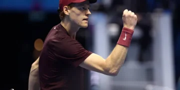 Sinner Dominates De Minaur, Marches Into ATP Finals Title Defense