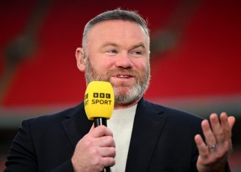 Rooney Hits Back at Van Dijk in Leadership Row