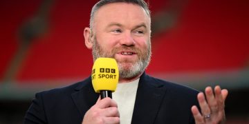 Rooney Hits Back at Van Dijk in Leadership Row
